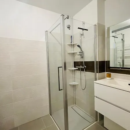 Cosy Well-equipped Cocoon Near La Rochelle Harbour Apartament *